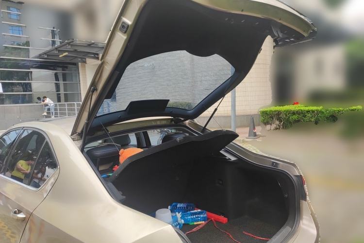 Used Skoda Octavia 2019 1.5L Automatic Luxury Edition Trunk