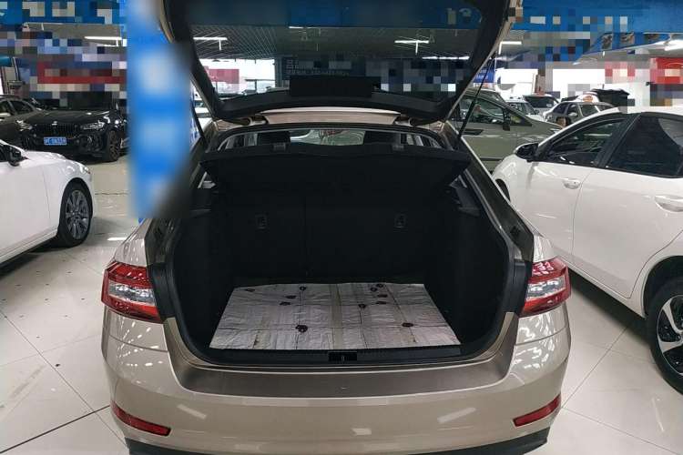 Used Skoda Octavia 2019 1.5L Automatic Comfort Edition Trunk