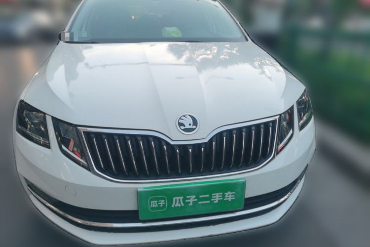 Used Skoda Octavia 2019 TSI280 DSG SmartDrive Luxury Edition China VI Front