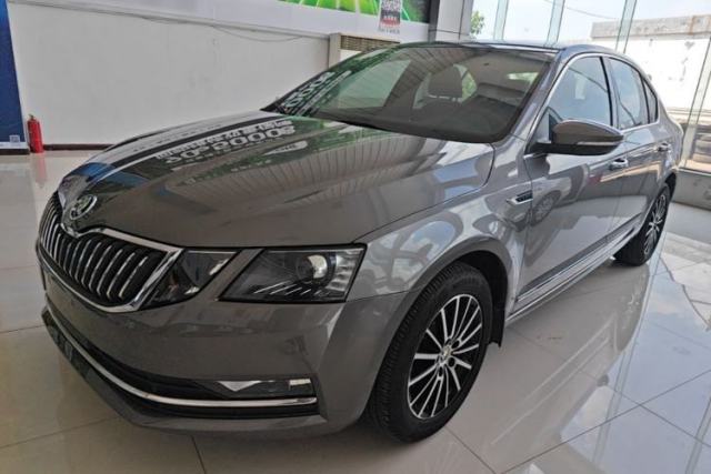Used Skoda Octavia 2019 TSI230 DSG Luxury Edition
