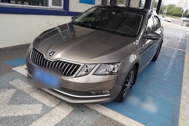Used Skoda Octavia 2019 1.5L Automatic Smart Drive Luxury Edition China VI Standard