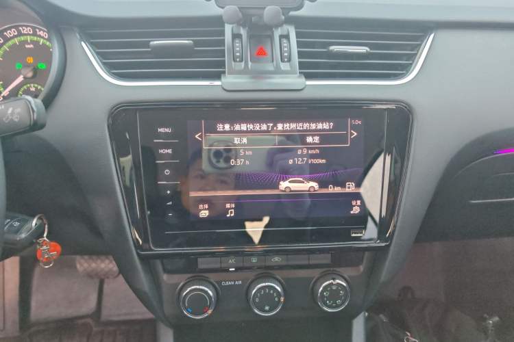 Used Skoda Octavia 2019 1.5L Automatic SmartDrive Comfort Edition China VI Standard Audio And AC Panel