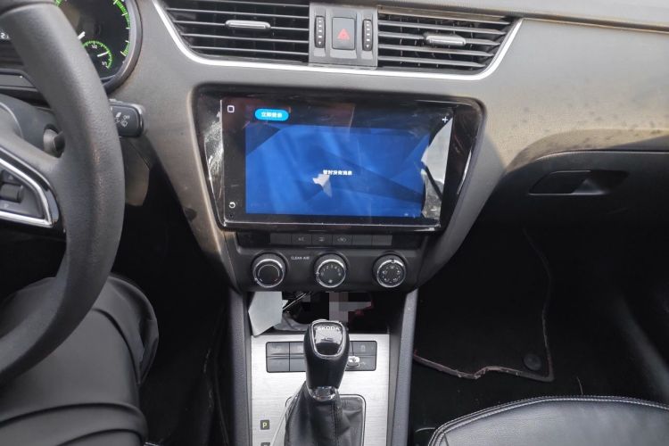 Used Skoda Octavia 2019 1.5L Automatic SmartDrive Comfort Edition China VI Standard Audio And AC Panel