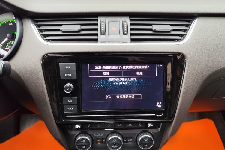 Used Skoda Octavia 2019 TSI280 DSG Flagship Wagon China VI Standard Audio And AC Panel