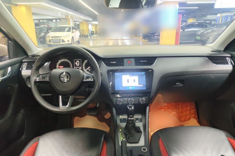 Used Skoda Octavia 2019 TSI230 DSG SmartDrive Luxury Edition China VI Center Console