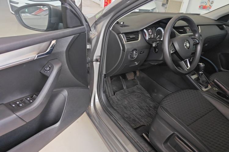 Used Skoda Octavia 2019 TSI230 DSG Luxury Edition Driver Seat