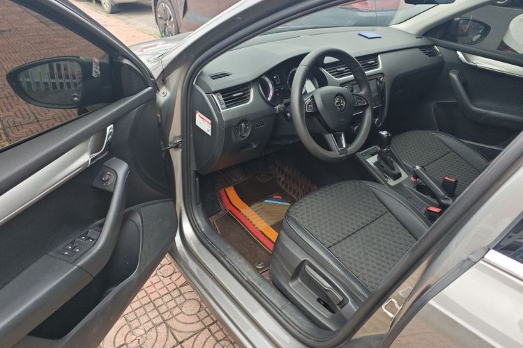Used Skoda Octavia 2019 TSI230 DSG Luxury Edition Driver Seat