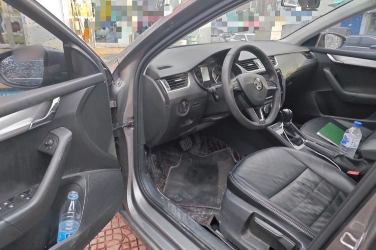 Used Skoda Octavia 2019 1.5L Automatic SmartDrive Comfort Edition China VI Standard Driver Seat