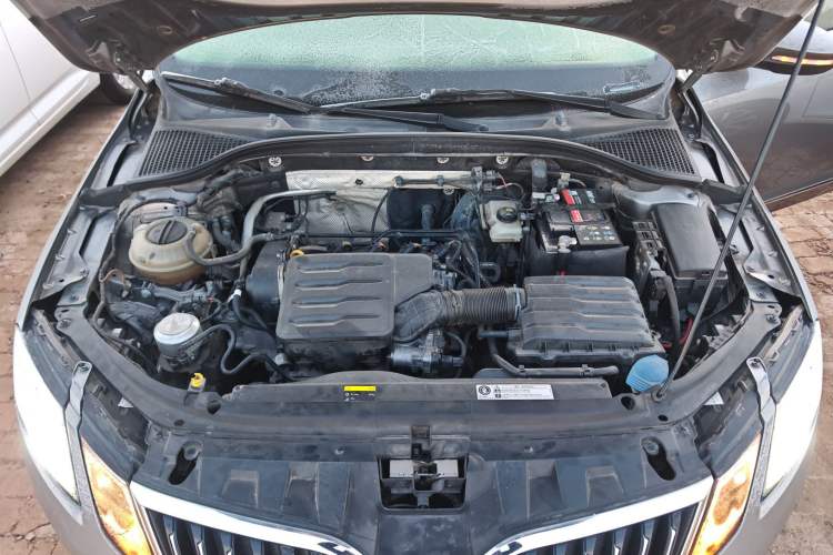 Used Skoda Octavia 2019 1.5L Automatic SmartDrive Comfort Edition China VI Standard Engine Bay