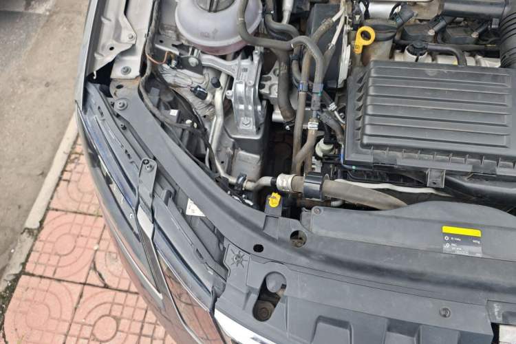 Used Skoda Octavia 2019 TSI230 DSG Luxury Edition Engine Bay Right