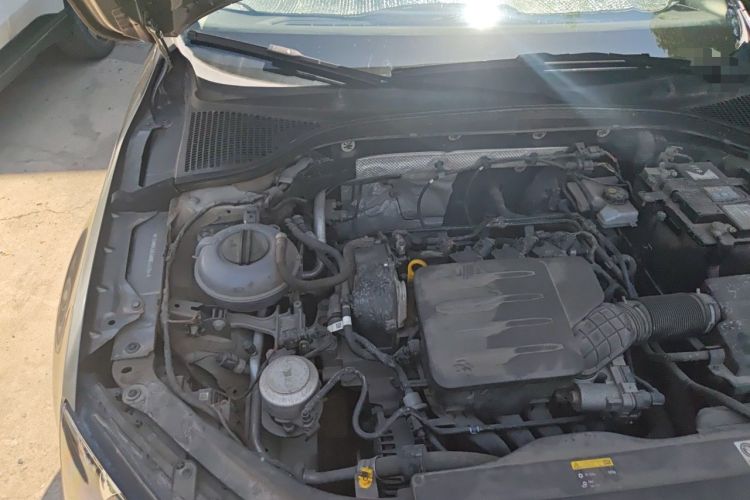 Used Skoda Octavia 2019 1.5L Automatic Smart Drive Luxury Edition China VI Standard Engine Bay Right