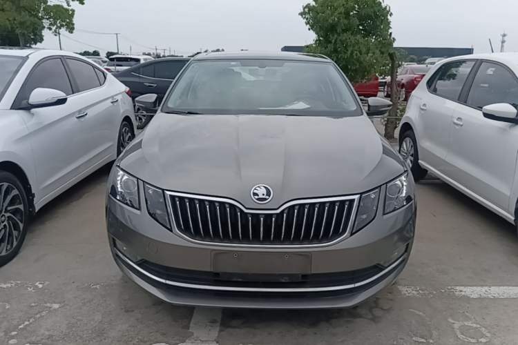 Used Skoda Octavia 2019 1.5L Automatic Luxury Edition Front