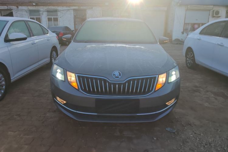Used Skoda Octavia 2019 1.5L Automatic SmartDrive Comfort Edition China VI Standard Front