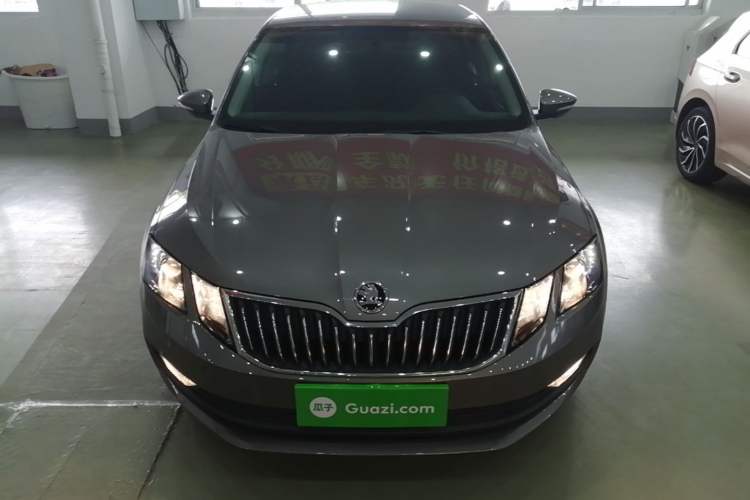 Used Skoda Octavia 2019 1.5L Automatic SmartDrive Comfort Edition China VI Standard Front