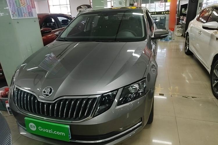 Used Skoda Octavia 2019 1.5L Automatic Smart Drive Luxury Edition China VI Standard Front