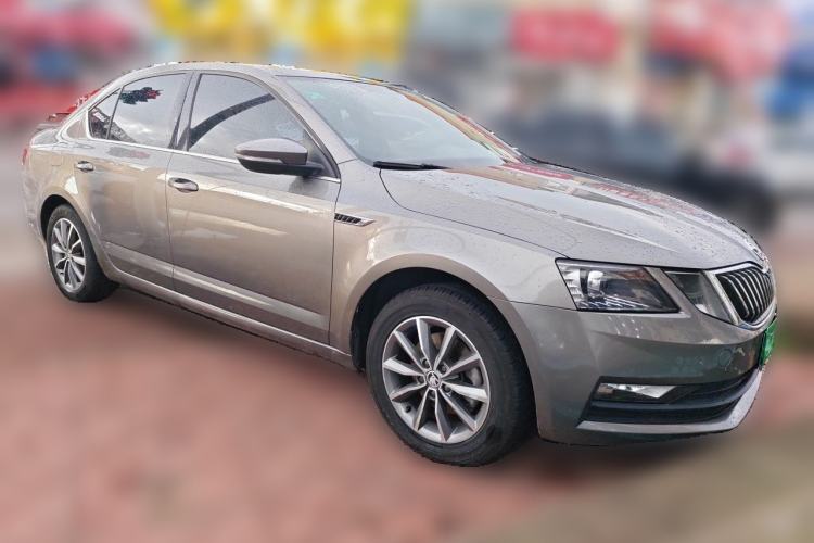 Used Skoda Octavia 2019 1.5L Automatic SmartDrive Comfort Edition China VI Standard Front Right 45 Deg