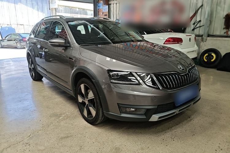 Used Skoda Octavia 2019 TSI280 DSG Flagship Wagon China VI Standard Front Right 45 Deg