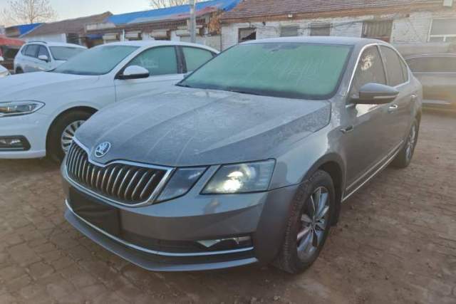 Used Skoda Octavia 2019 1.5L Automatic SmartDrive Comfort Edition China VI Standard