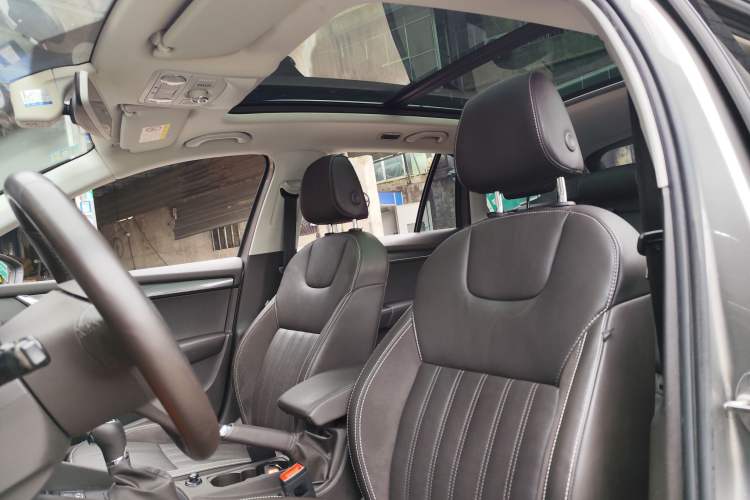 Used Skoda Octavia 2019 TSI280 DSG Flagship Wagon China VI Standard Headliner