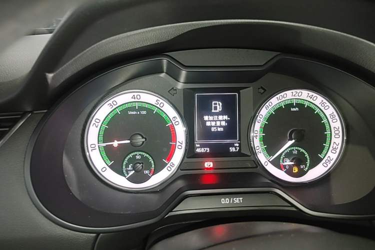 Used Skoda Octavia 2019 1.5L Automatic Smart Drive Luxury Edition China VI Standard Instrument Cluster