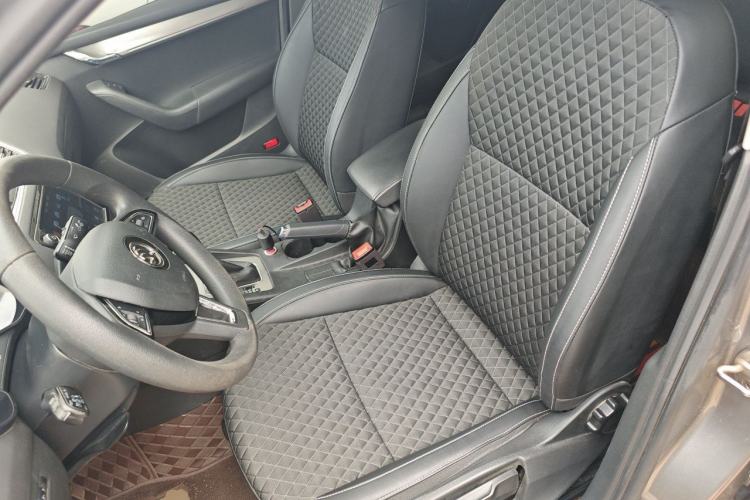 Used Skoda Octavia 2019 TSI230 DSG Luxury Edition Left Front Seat