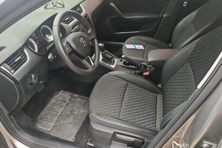 Used Skoda Octavia 2019 1.5L Automatic Smart Drive Luxury Edition China V Standard Left Front Seat