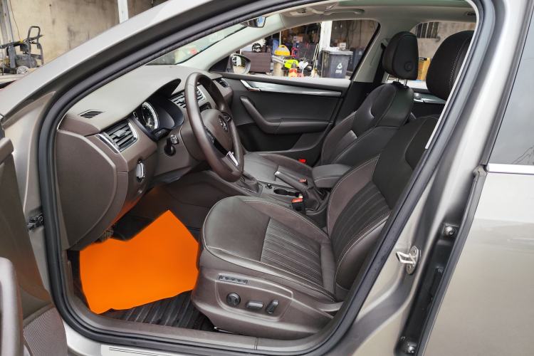Used Skoda Octavia 2019 TSI280 DSG Flagship Wagon China VI Standard Left Front Seat
