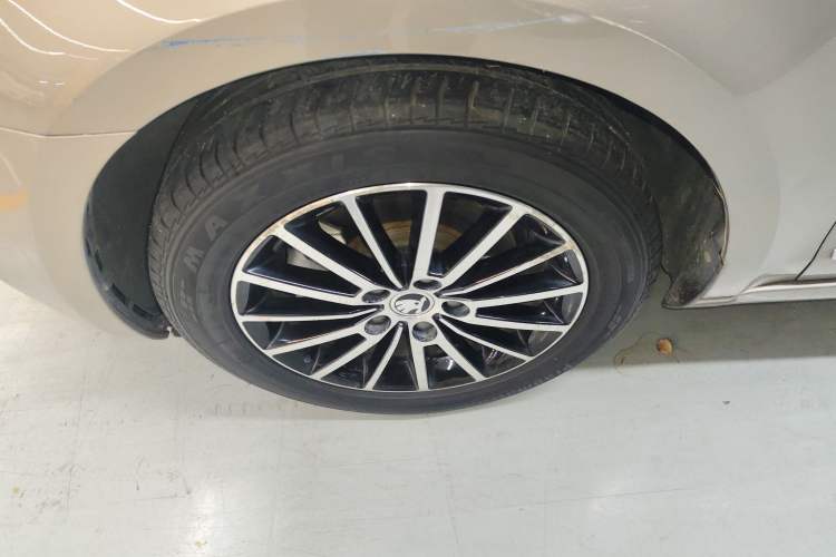 Used Skoda Octavia 2019 TSI230 DSG SmartDrive Luxury Edition China VI Left Front Wheel Hub