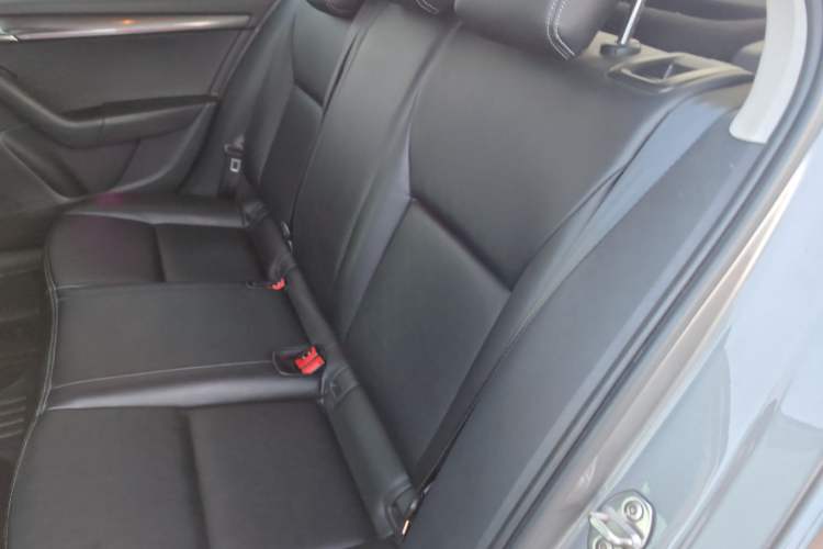 Used Skoda Octavia 2019 1.5L Automatic SmartDrive Comfort Edition China VI Standard Left Rear Seat
