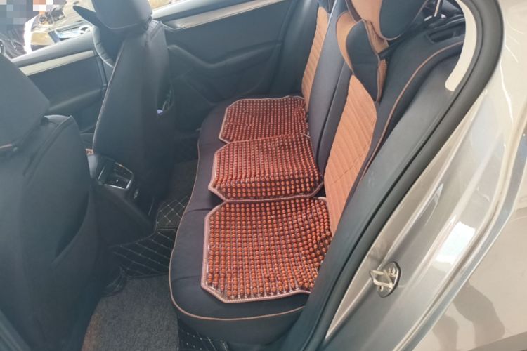 Used Skoda Octavia 2019 1.5L Automatic Smart Drive Luxury Edition China VI Standard Left Rear Seat