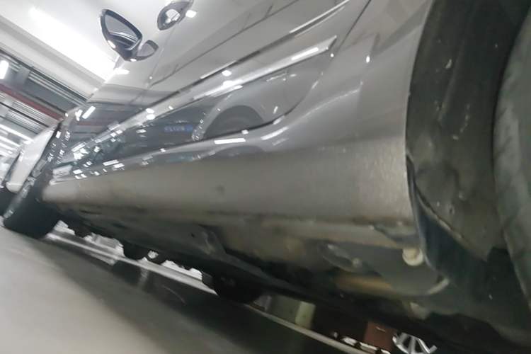 Used Skoda Octavia 2019 1.5L Automatic Smart Drive Luxury Edition China VI Standard Left Side Sill
