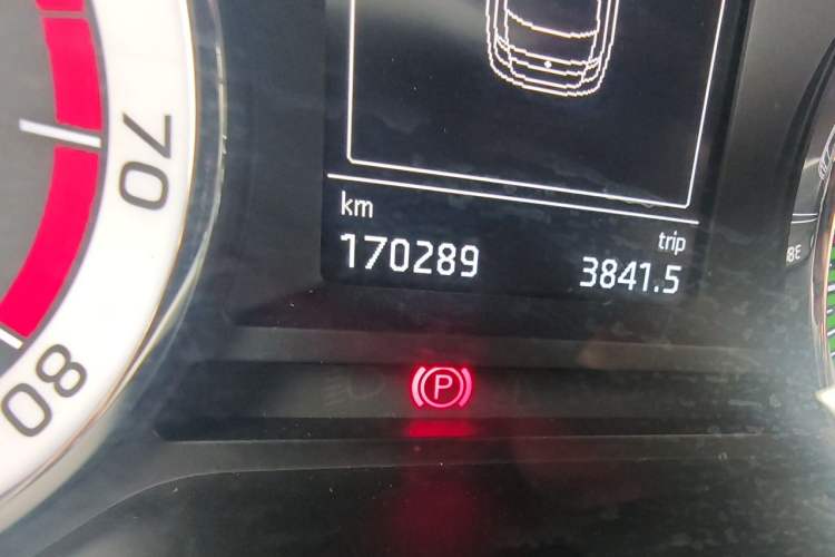 Used Skoda Octavia 2019 TSI230 DSG Luxury Edition Odometer Close Up