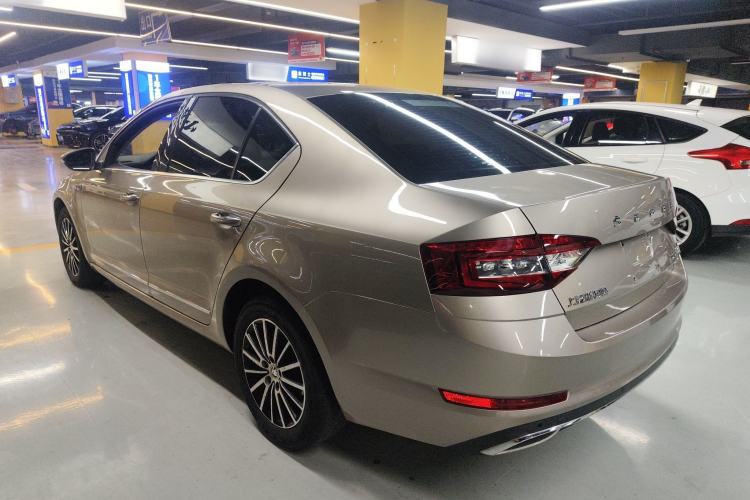 Used Skoda Octavia 2019 TSI230 DSG SmartDrive Luxury Edition China VI Rear Left 45 Deg