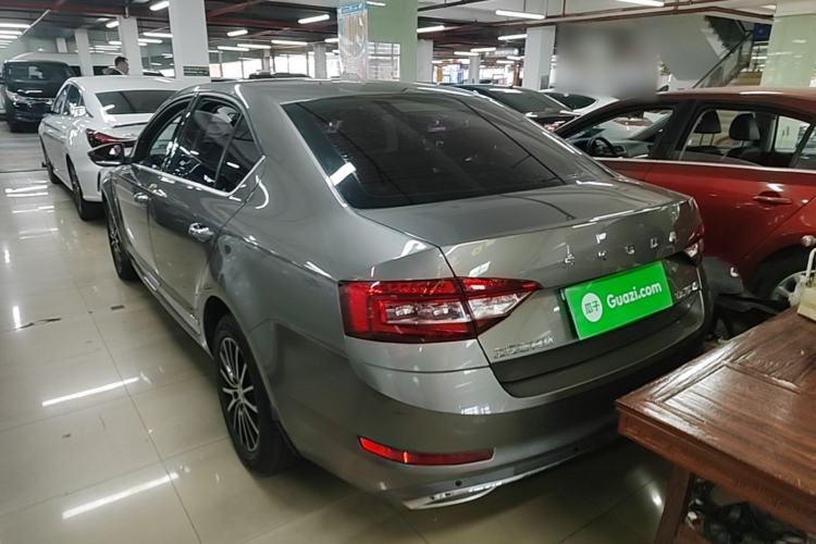 Used Skoda Octavia 2019 1.5L Automatic Smart Drive Luxury Edition China VI Standard Rear Left 45 Deg