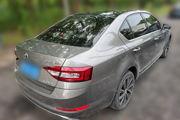 Used Skoda Octavia 2019 TSI280 DSG Luxury Edition Rear Right 45 Deg