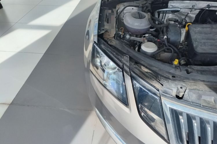 Used Skoda Octavia 2019 1.5L Automatic Smart Drive Luxury Edition China VI Standard Right Front Headlight