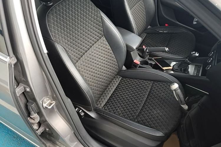 Used Skoda Octavia 2019 1.5L Automatic Smart Drive Luxury Edition China VI Standard Right Front Seat