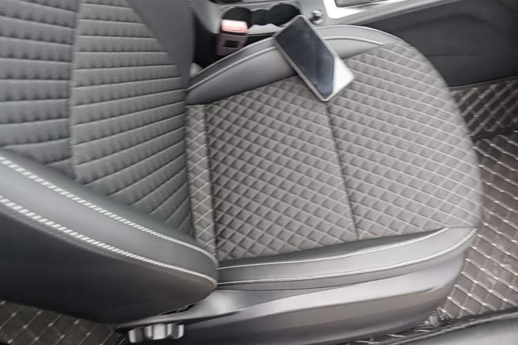 Used Skoda Octavia 2019 1.5L Automatic Luxury Edition Right Front Seat