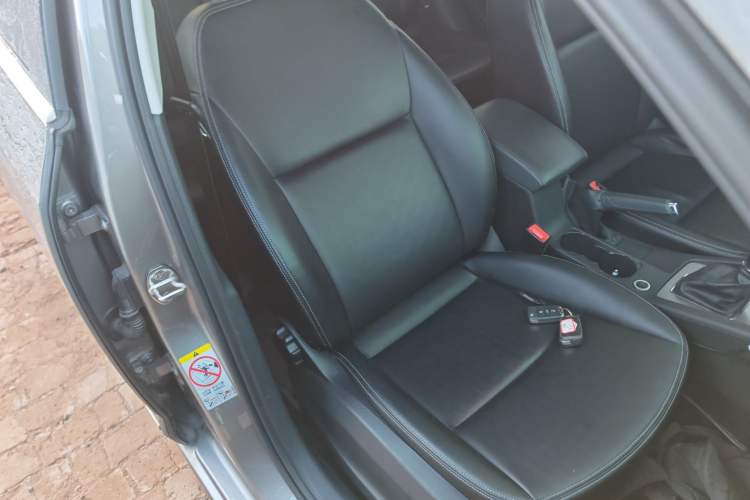 Used Skoda Octavia 2019 1.5L Automatic SmartDrive Comfort Edition China VI Standard Right Front Seat