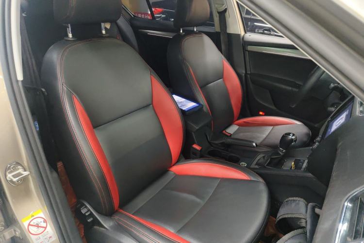Used Skoda Octavia 2019 TSI230 DSG SmartDrive Luxury Edition China VI Right Front Seat