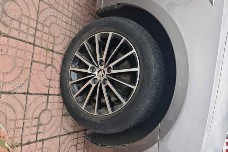 Used Skoda Octavia 2019 TSI230 DSG Luxury Edition Right Front Wheel Hub