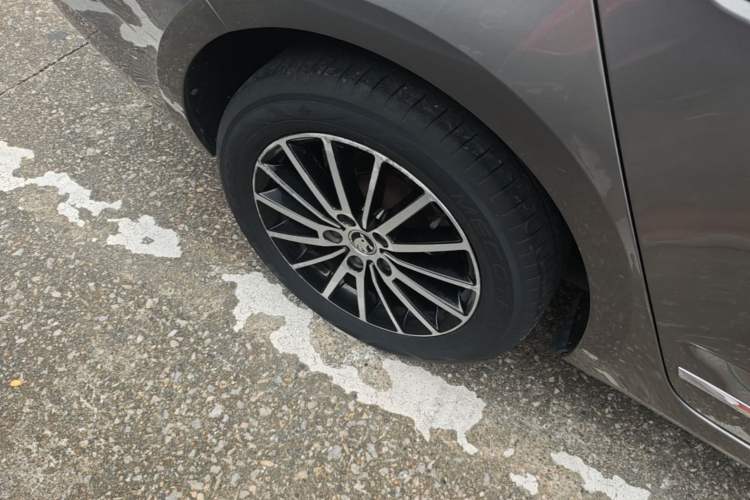 Used Skoda Octavia 2019 1.5L Automatic Smart Drive Luxury Edition China V Standard Right Rear Wheel Hub
