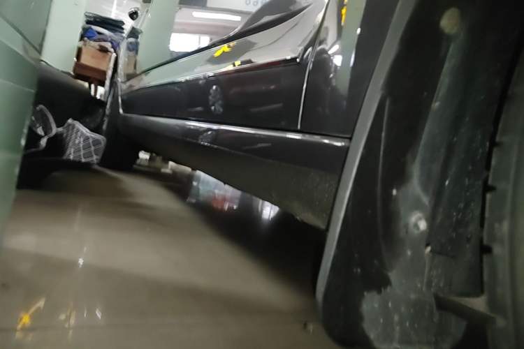 Used Skoda Octavia 2019 1.5L Automatic Smart Drive Luxury Edition China VI Standard Right Side Sill