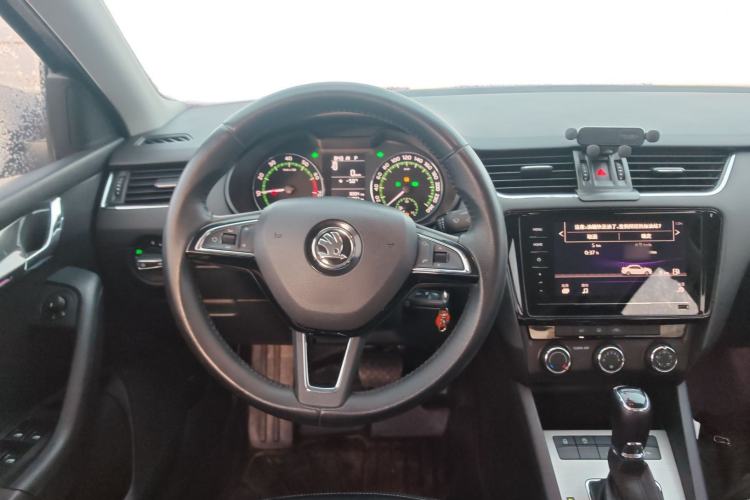 Used Skoda Octavia 2019 1.5L Automatic SmartDrive Comfort Edition China VI Standard Steering Wheel