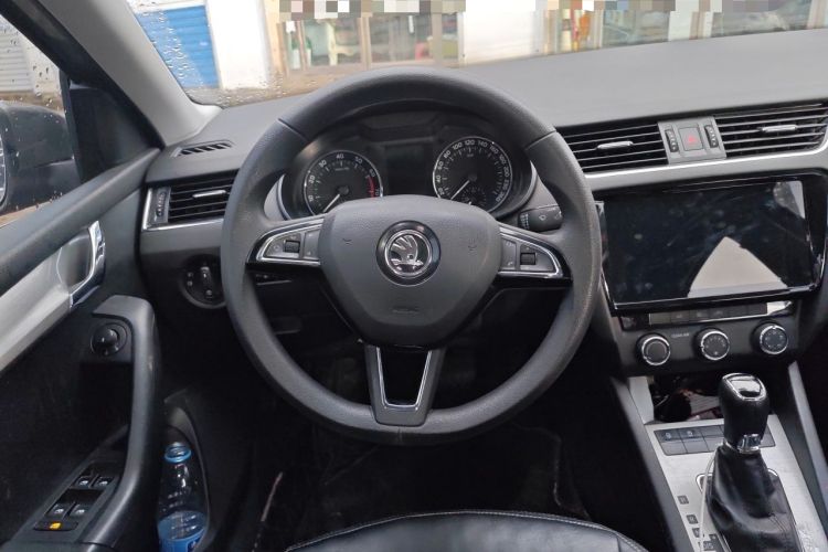 Used Skoda Octavia 2019 1.5L Automatic SmartDrive Comfort Edition China VI Standard Steering Wheel