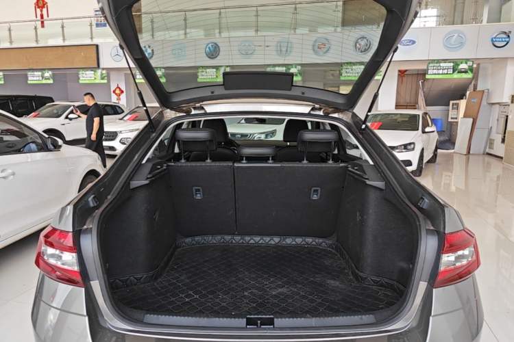 Used Skoda Octavia 2019 TSI230 DSG Luxury Edition Trunk