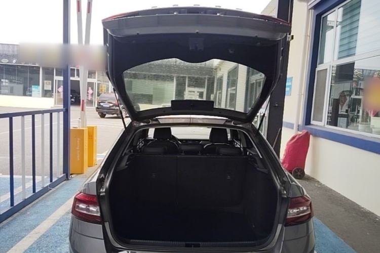 Used Skoda Octavia 2019 1.5L Automatic Smart Drive Luxury Edition China VI Standard Trunk