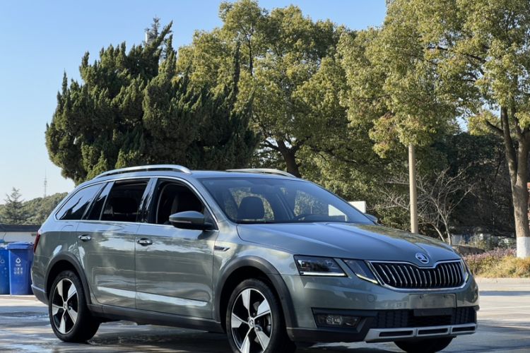 Used Skoda Octavia 2019 TSI280 DSG Flagship Wagon China VI Standard Exterior 4