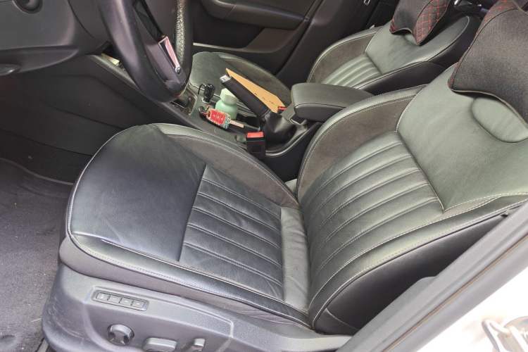 Used Skoda Octavia 2019 TSI280 DSG Smart Drive Flagship Edition China VI Left Front Seat