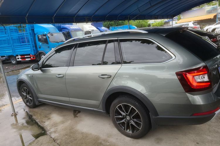 Used Skoda Octavia 2019 TSI230 DSG Luxury Edition Station Wagon China V Standard Left Side